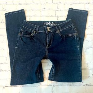 Rue21 skinny stretch jeans  Sz 3/4